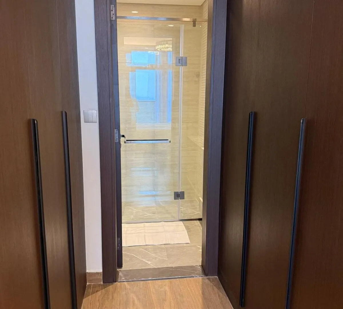 Luxurious 2-Bedroom Business Bay Dubai 0*,