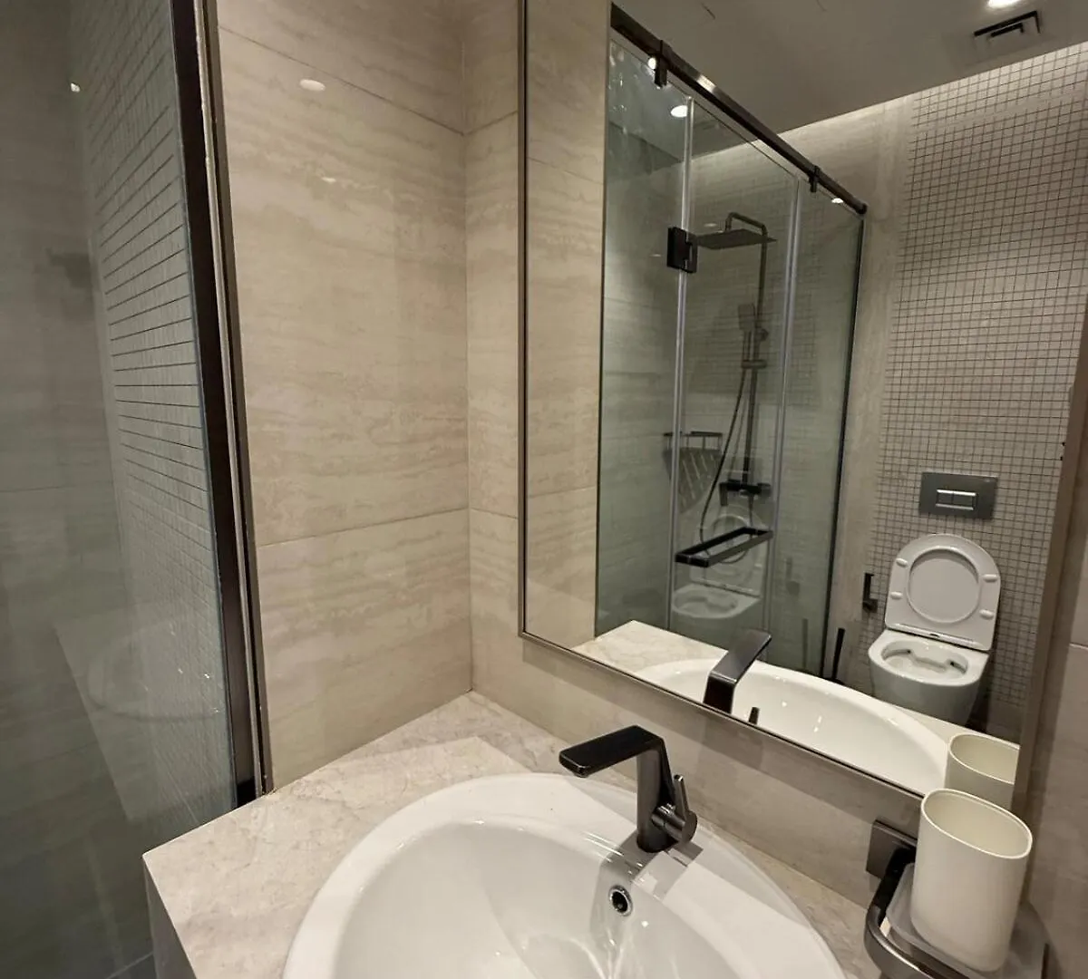 Luxurious 2-Bedroom Business Bay Dubai