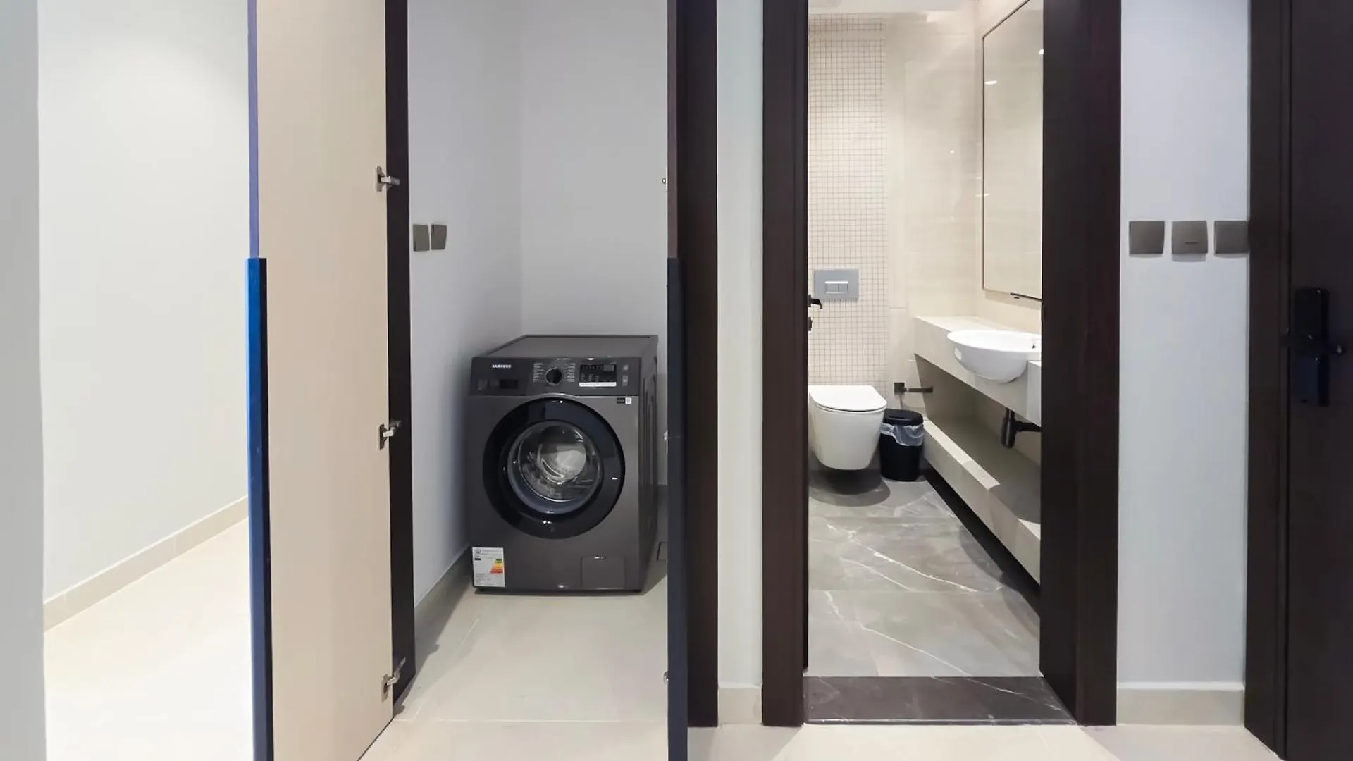 Apartment Luxurious 2-Bedroom Business Bay Dubai United Arab Emirates