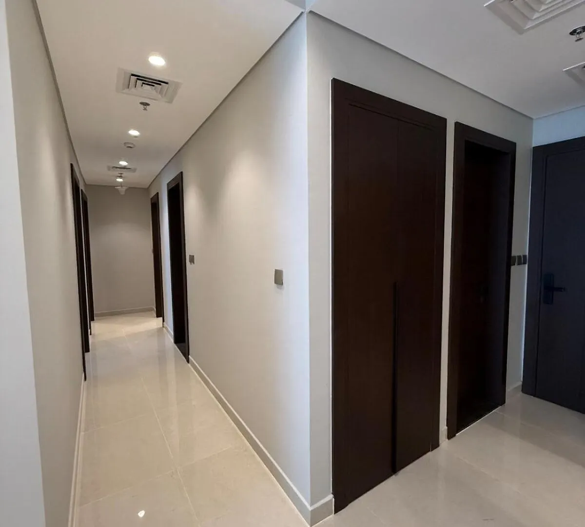 Luxurious 2-Bedroom Business Bay Dubai