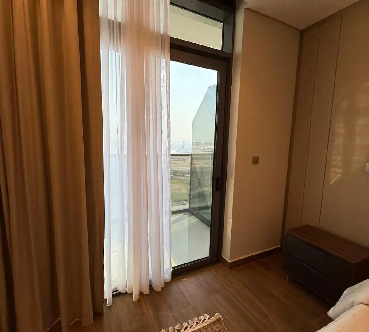 Apartment Luxurious 2-Bedroom Business Bay Dubai