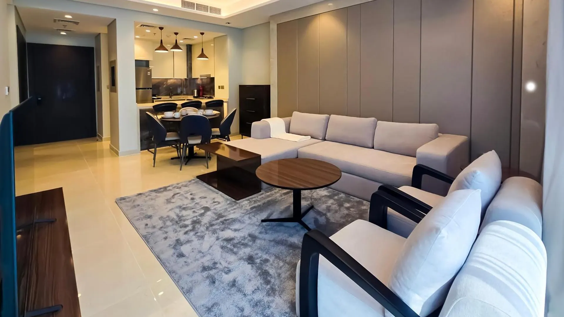 Luxurious 2-Bedroom Business Bay Dubai Apartment